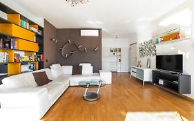 Milano Rogoredo Apartment With Garage